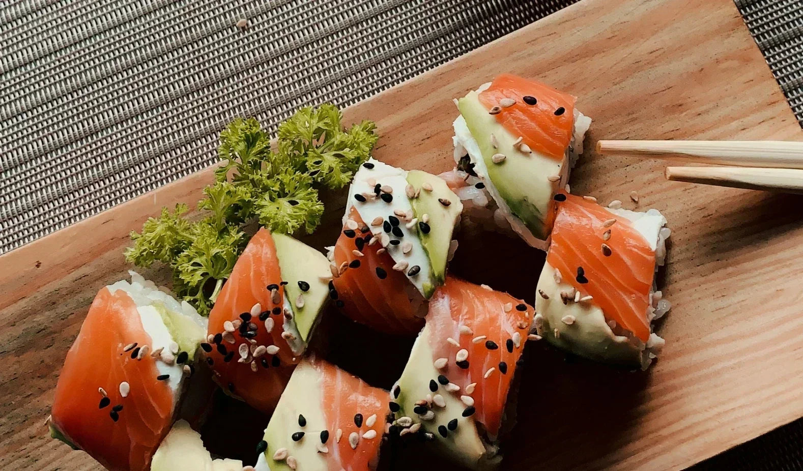Kan man verkligen dricka rött till sushi? Jag testade så du slipper